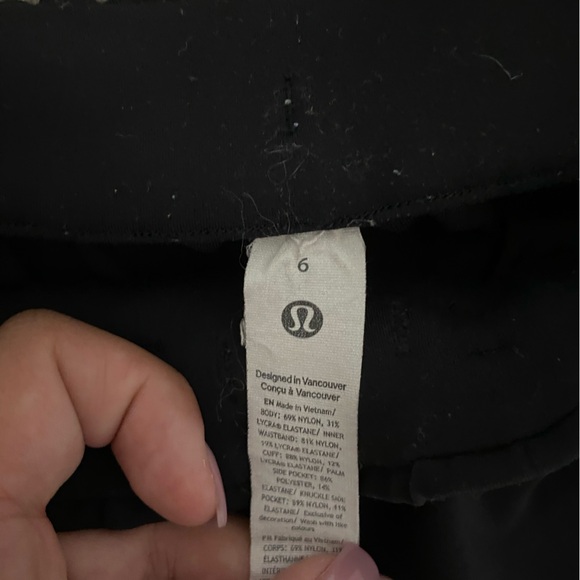 Lululemon On the fly Joggers - Picture 3 of 3